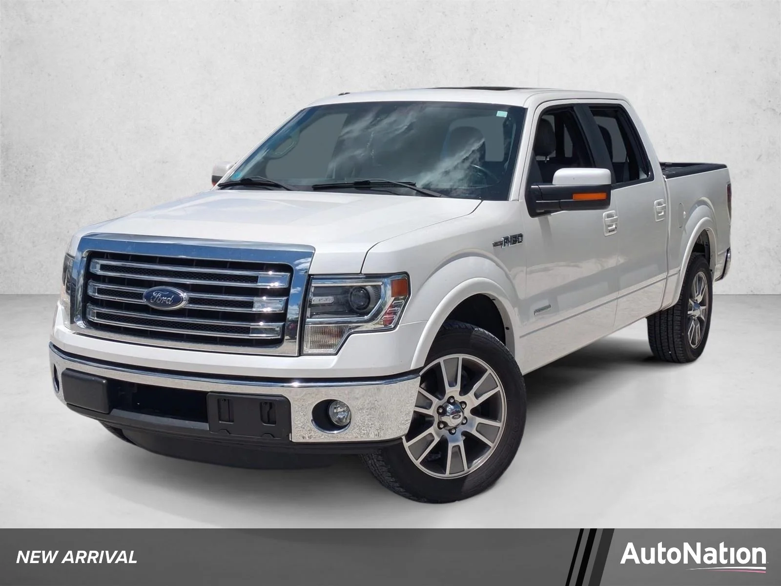 Used 2013  Ford Platinum image 1