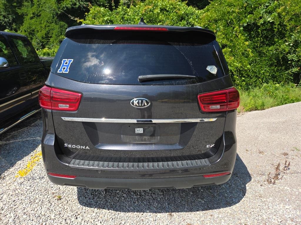 Used 2020 Gray Kia EX image 5
