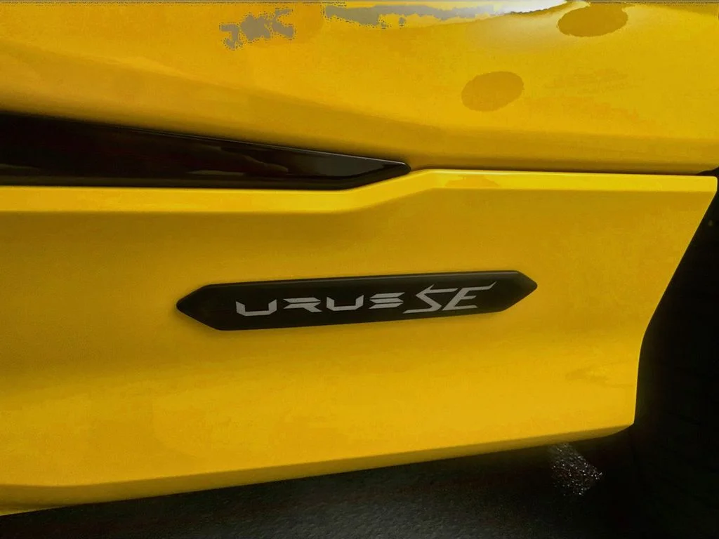 Used 2026 Giallo Auge Metallic Lamborghini SE image 28