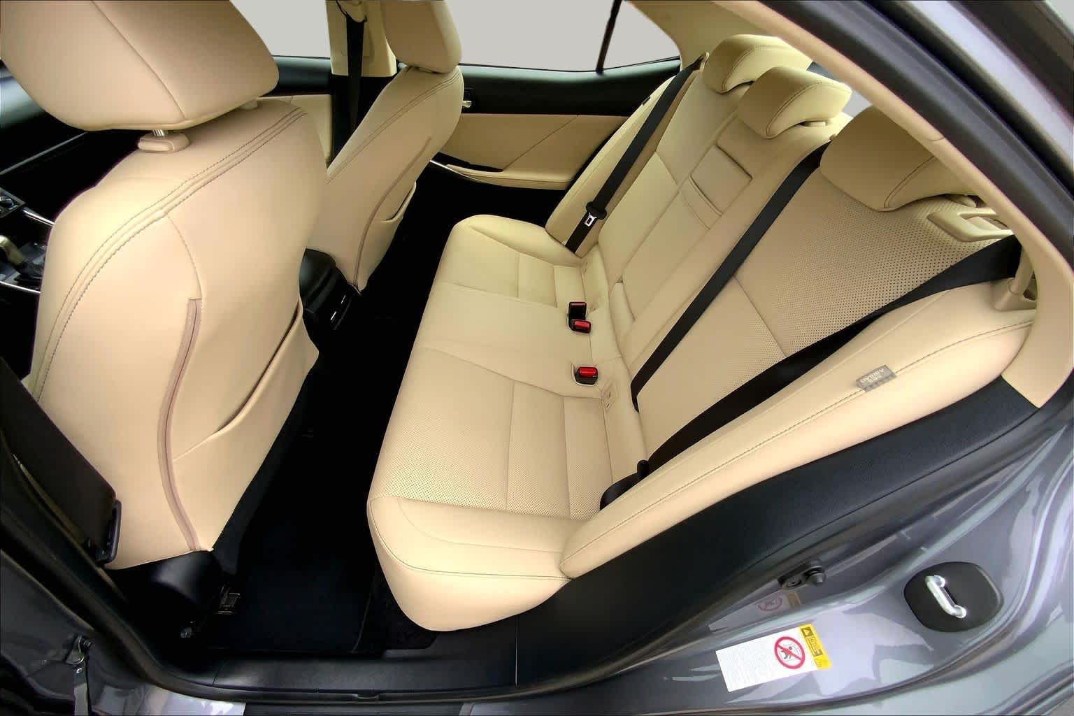Used 2014 Nebula Gray Pearl Lexus  image 21