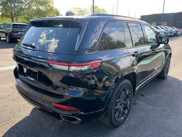 Used 2023 Black Jeep Summit Reserve 4xe image 6