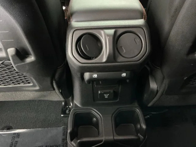 Used 2023 Silver Jeep Mojave image 25