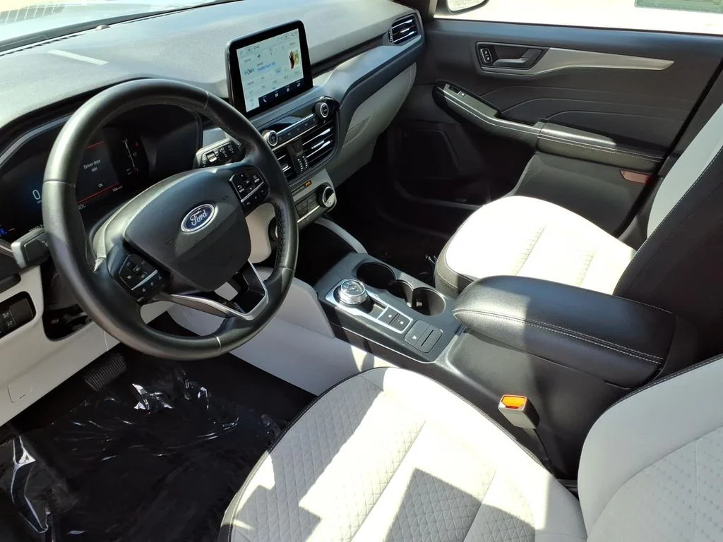 Used 2023 Silver Ford Active image 15