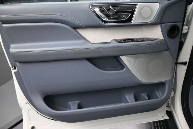 Used 2020 White Lincoln Black Label image 30