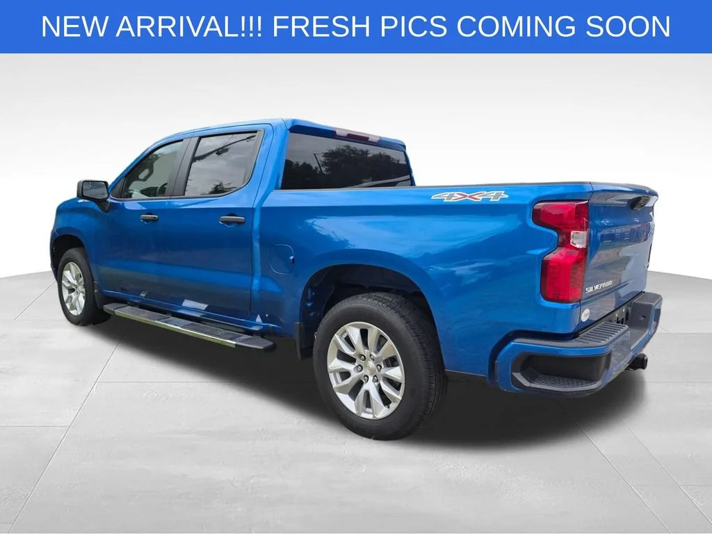 Used 2024 Glacier Blue Metallic Chevrolet Custom image 5