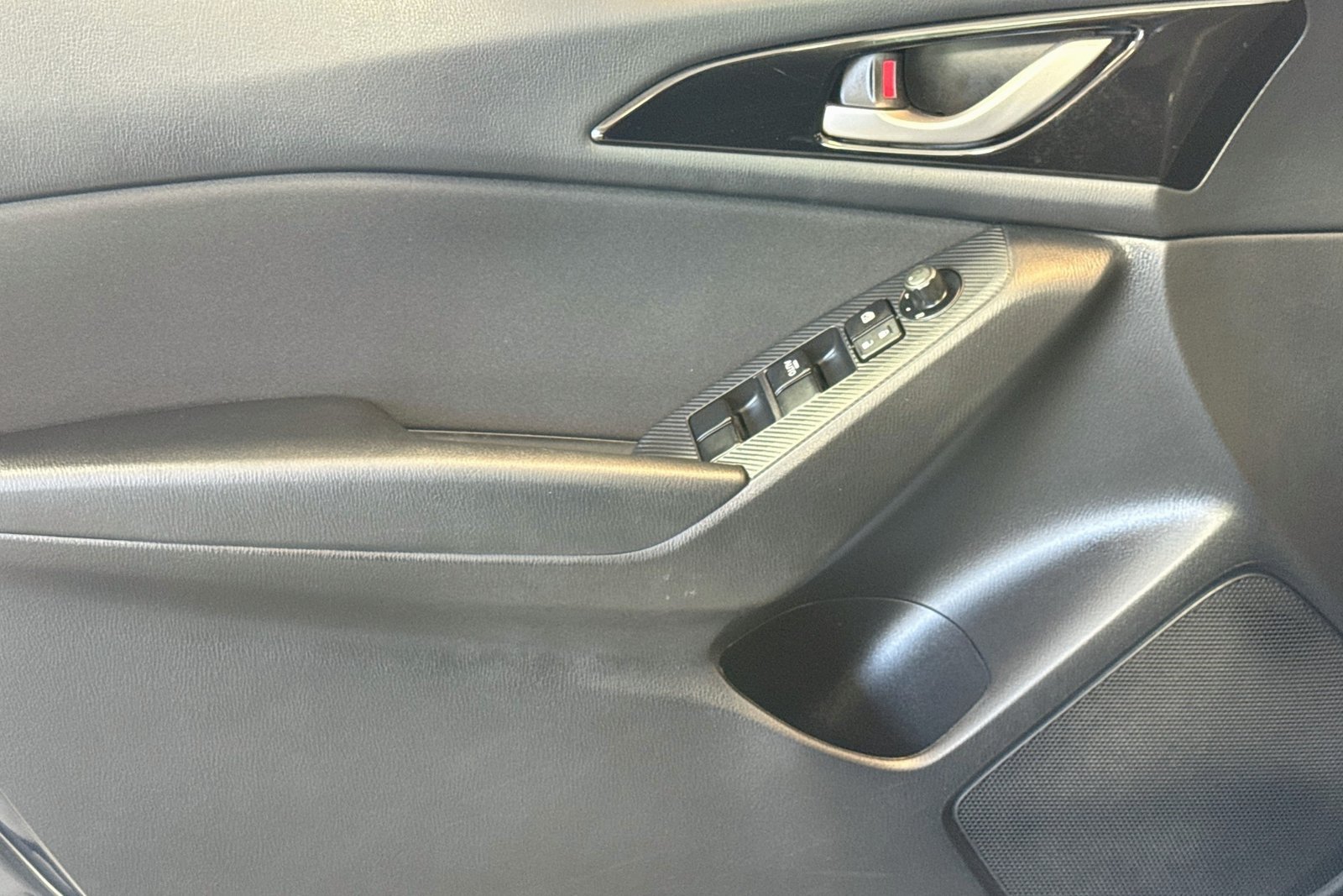 Used 2015 Deep Crystal Blue Mica Mazda i Touring image 17