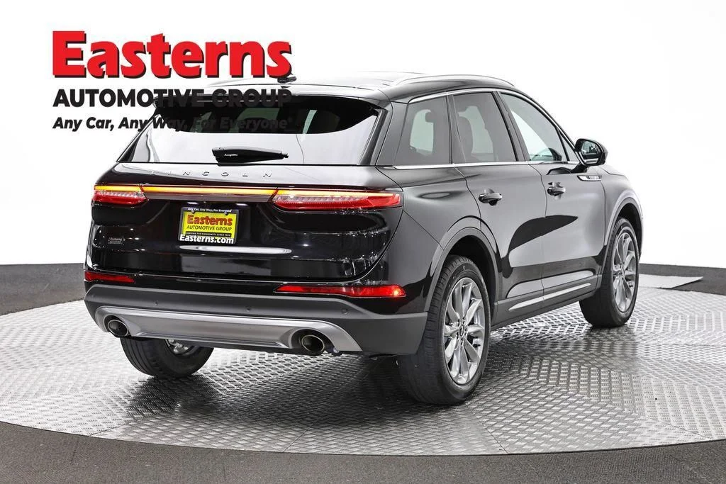 Used 2022 Black Lincoln Standard image 6