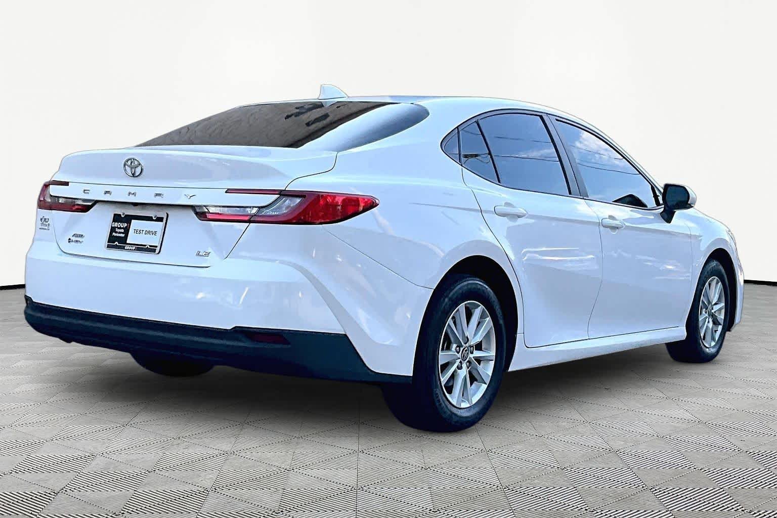 Used 2025 Ice Cap Toyota LE image 13