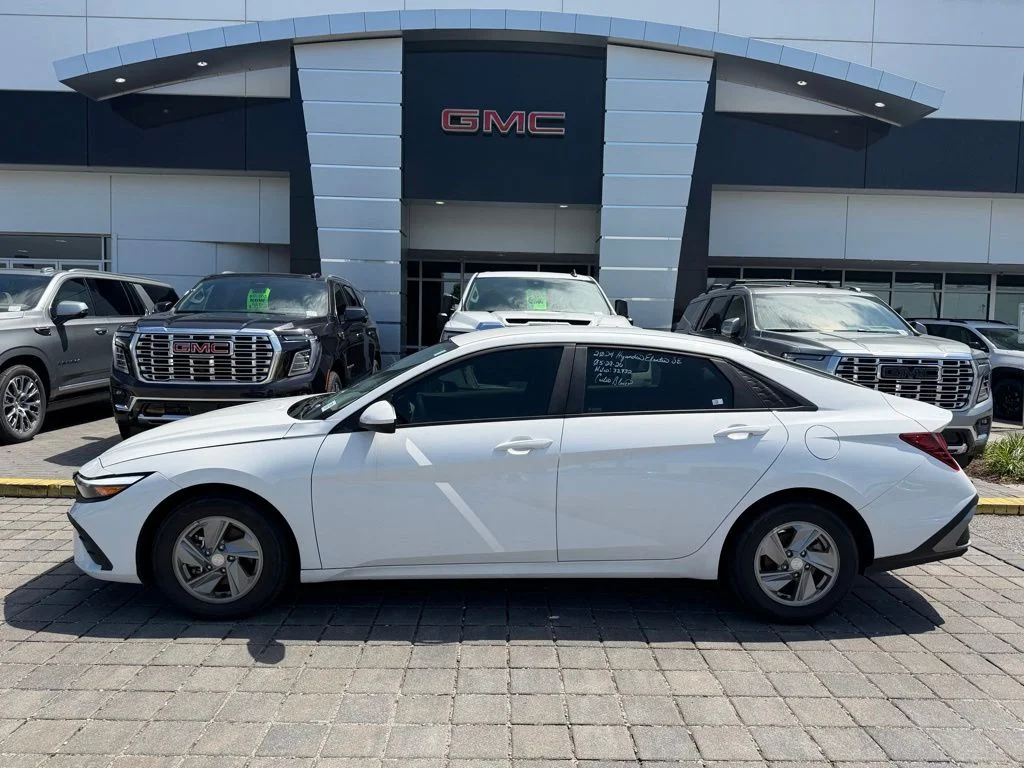 2024 Hyundai Elantra 2.0 SE IVT's photo