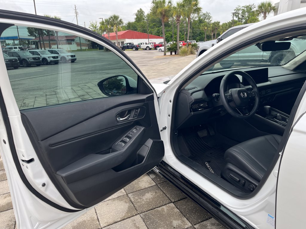 Used 2025 Platinum White Honda EX-L image 10