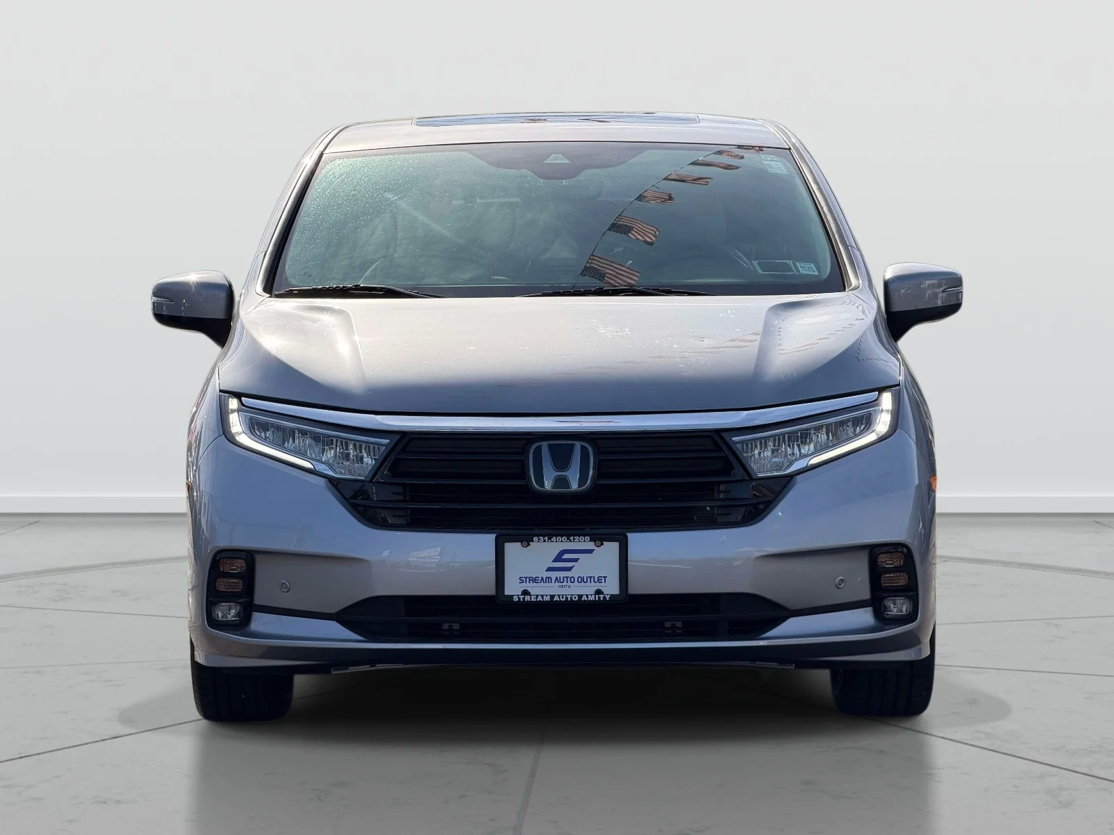 Used 2023 Silver Honda Touring image 2