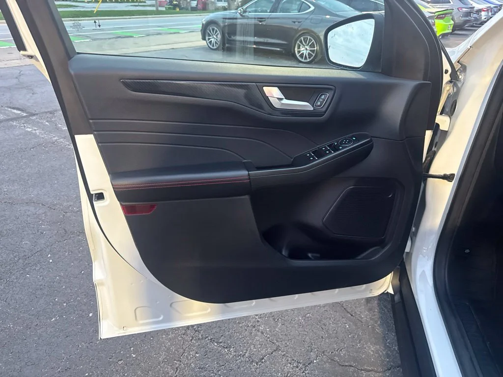 Used 2024 White Metallic Ford ST-Line image 16