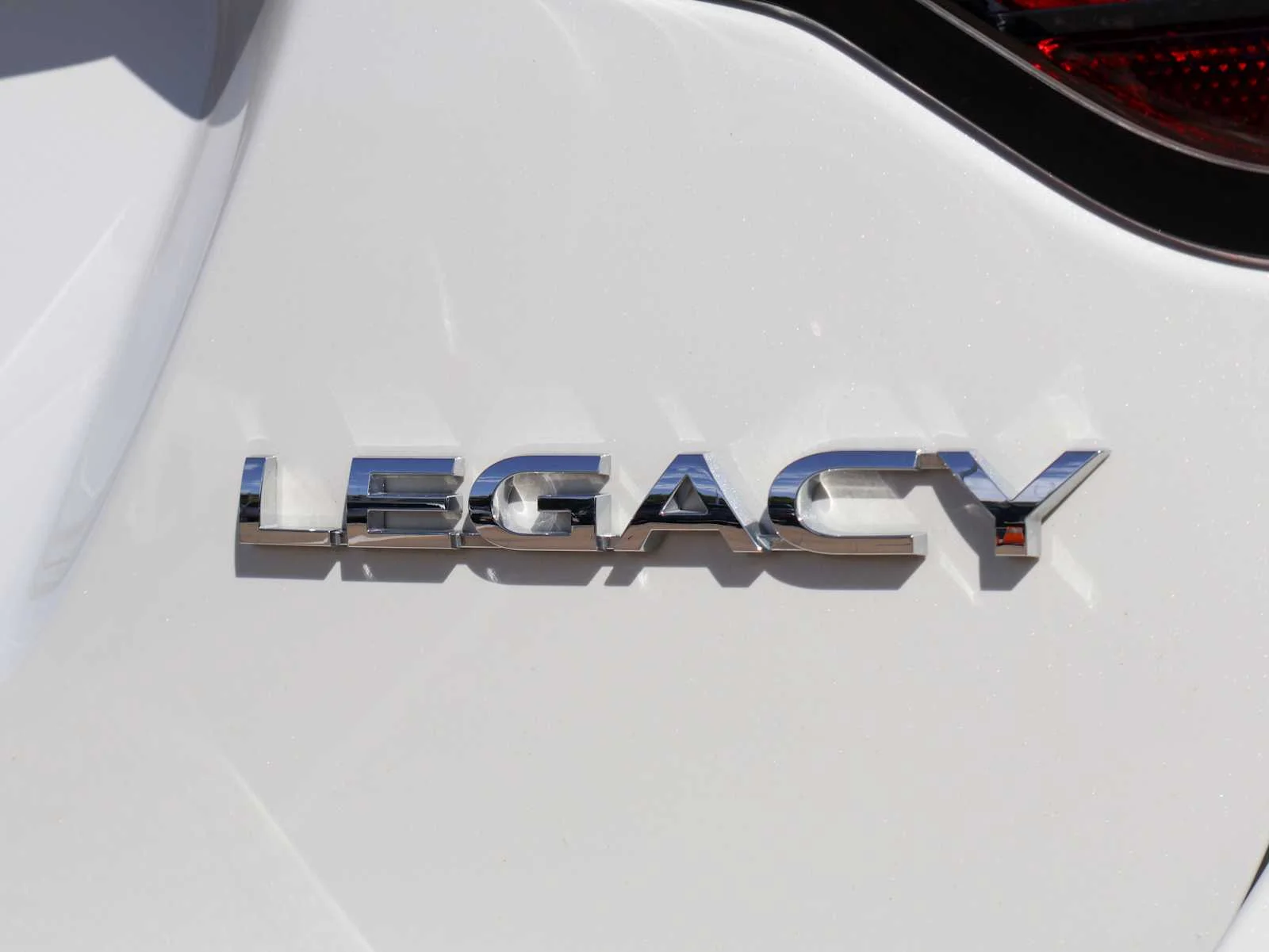 Certified Used 2024 Crystal White Pearl Subaru  image 12