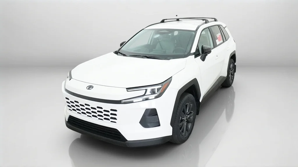 New 2026 Ice Cap Toyota XLE Premium image 10