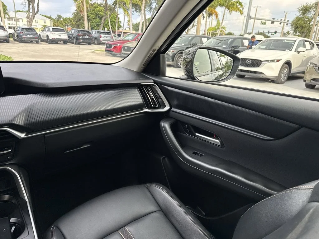 Used 2025 Jet Black Mazda 3.3 Turbo Select image 15