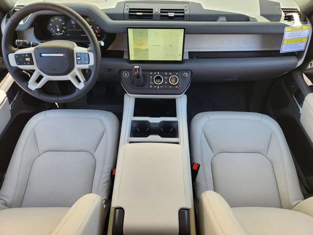 2025 Land Rover Defender X-Dynamic SE - Photo 19