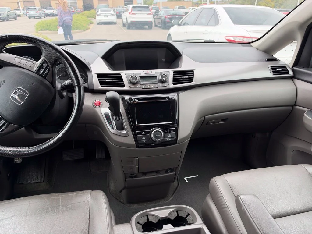 Used 2016  Honda EX-L image 10