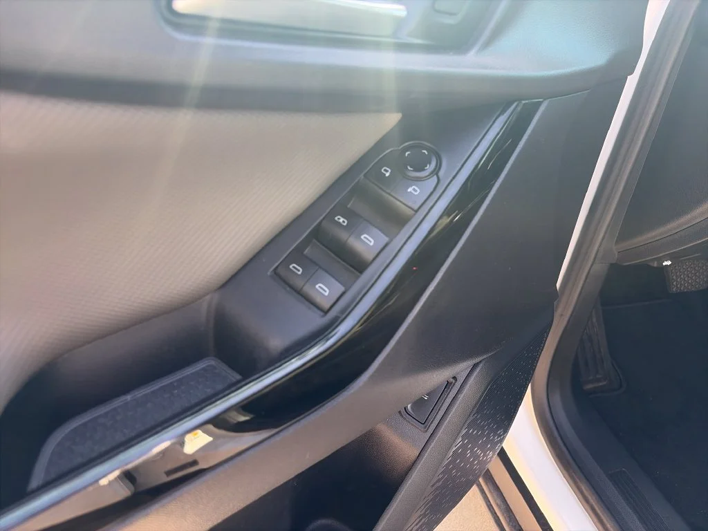 2025 Chevrolet Equinox LT - Photo 27