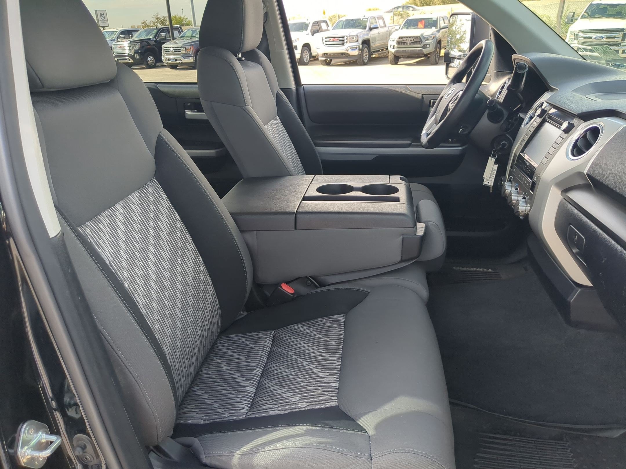 2018 Toyota Tundra SR5 - Photo 29