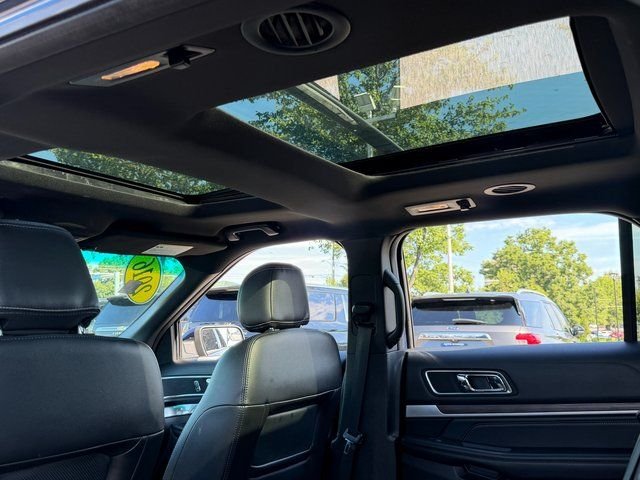 Used 2016 Blue Ford Limited image 10