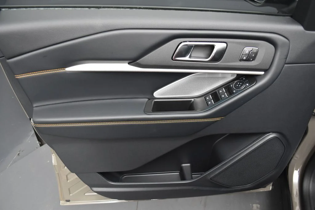 New 2026 Gray Ford Tremor image 18