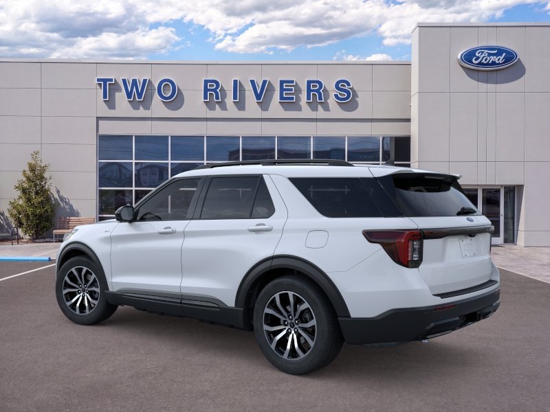New 2026 Space White Metallic Ford ST-Line image 4