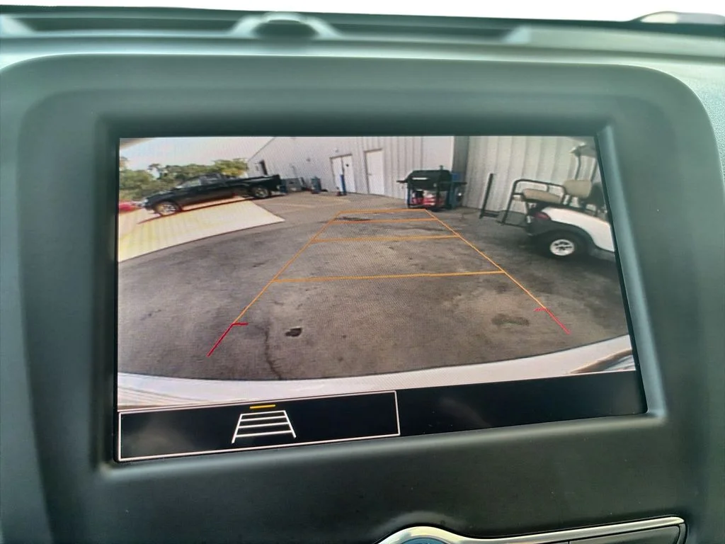 Used 2022 White Chevrolet LT image 15