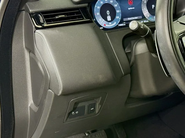 Used 2026 Blue Land Rover S image 10