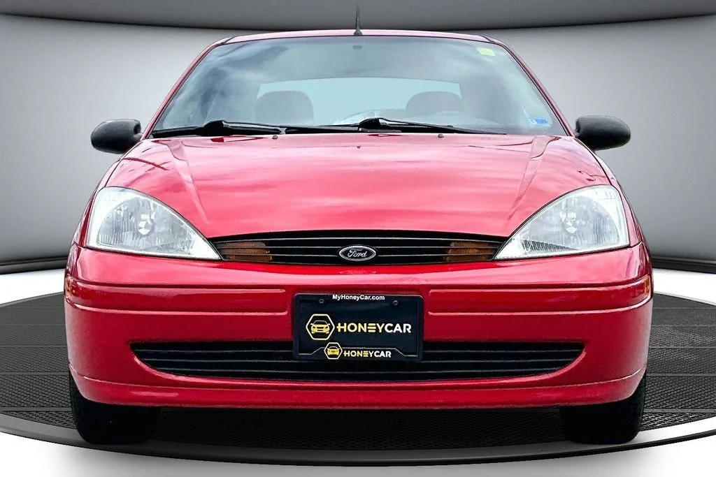 Used 2001  Ford SE image 2