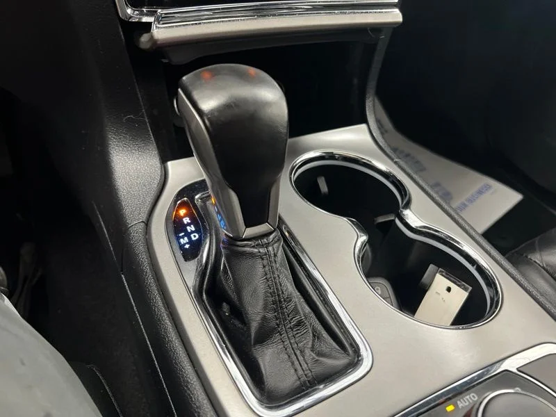 Used 2020 White Jeep Limited image 31