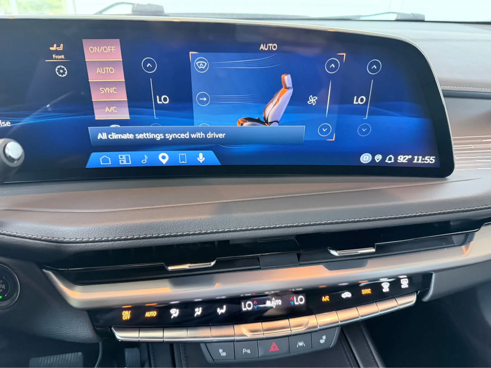 2024 Cadillac XT4 Premium Luxury - Photo 19