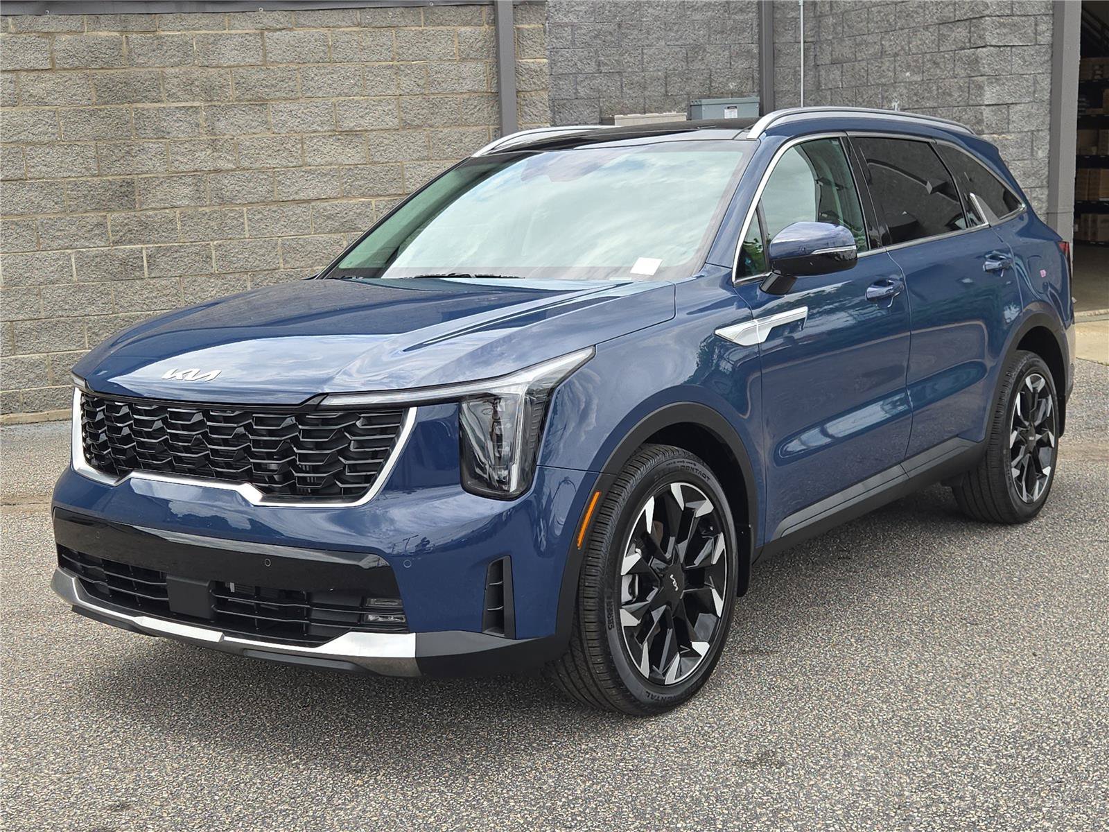 Used 2025 Midnight Lake Blue Kia EX image 1