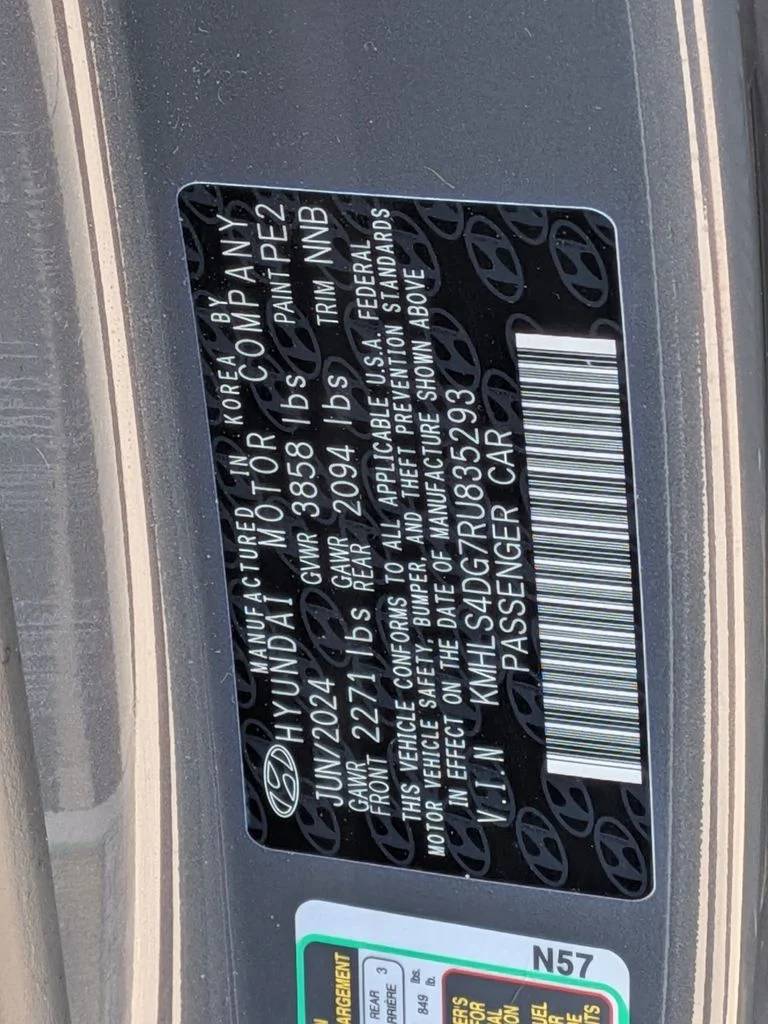Used 2024 Gray Hyundai SEL image 31