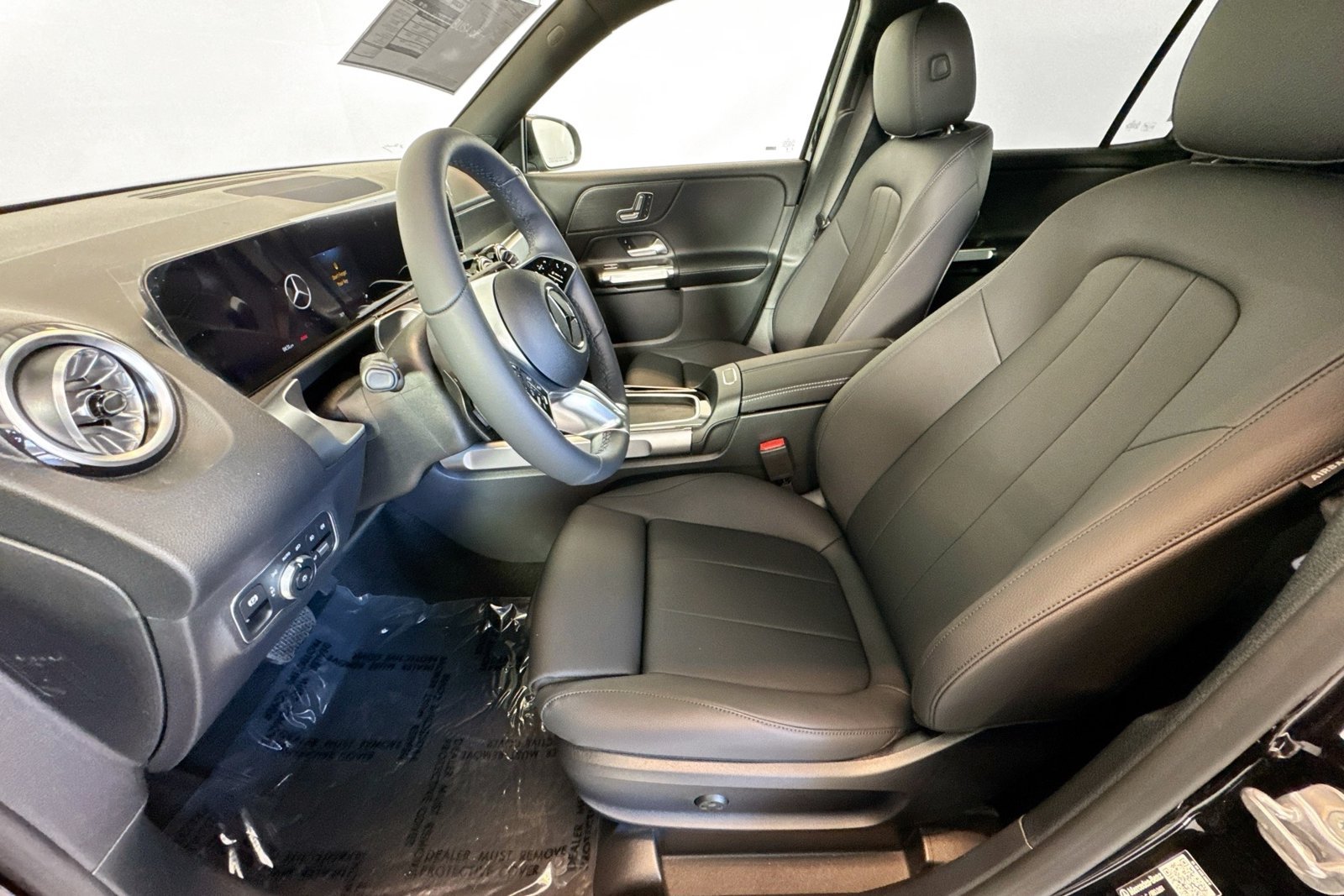 New 2026 Night Black Mercedes-Benz GLB 250 image 18