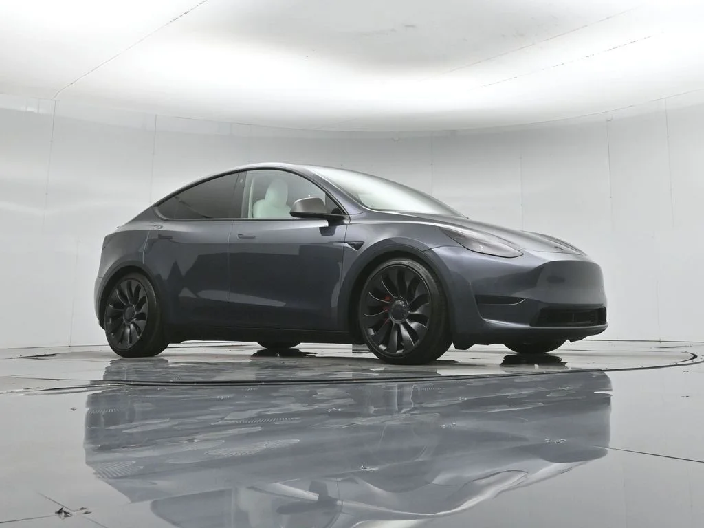 Used 2022 Tesla Model Y Performance with VIN 7SAYGDEF1NF493749 for sale in Buena Park, CA