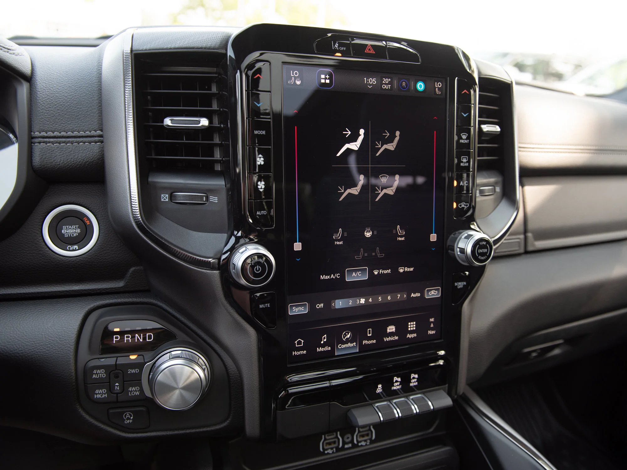 New 2026 Blue RAM Sport* Crew Cab 4x4, Panoramic Sunroof, Heated Seats, Alpine Audio image 20