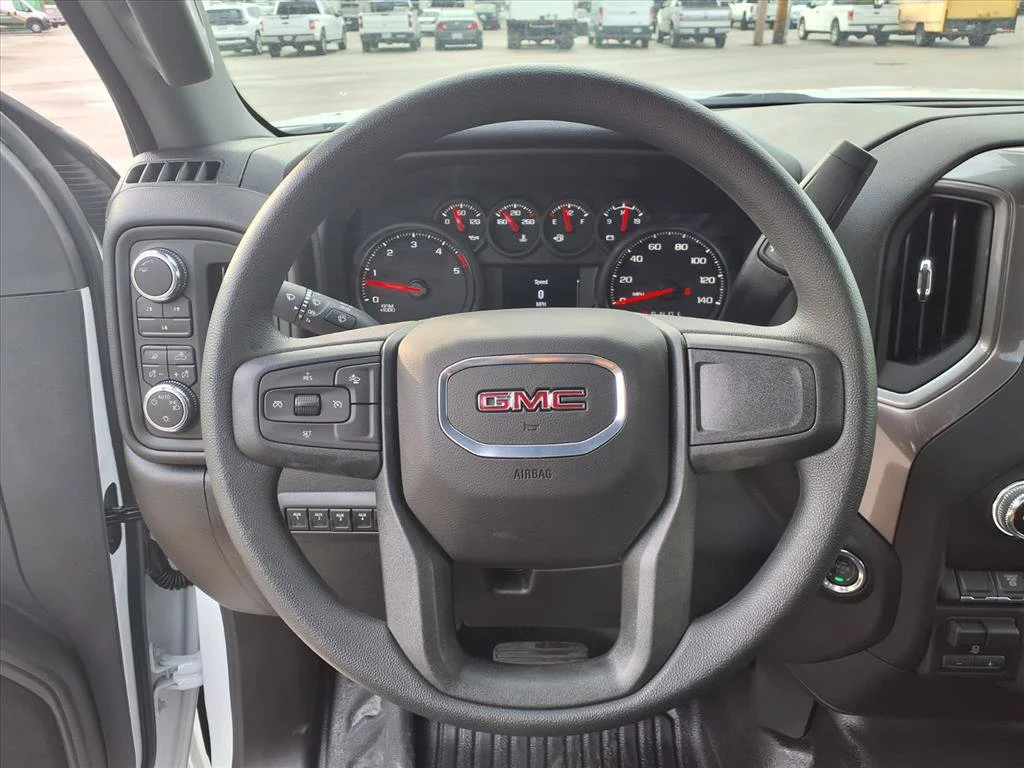 2025 GMC Sierra 3500HD Pro - Photo 9