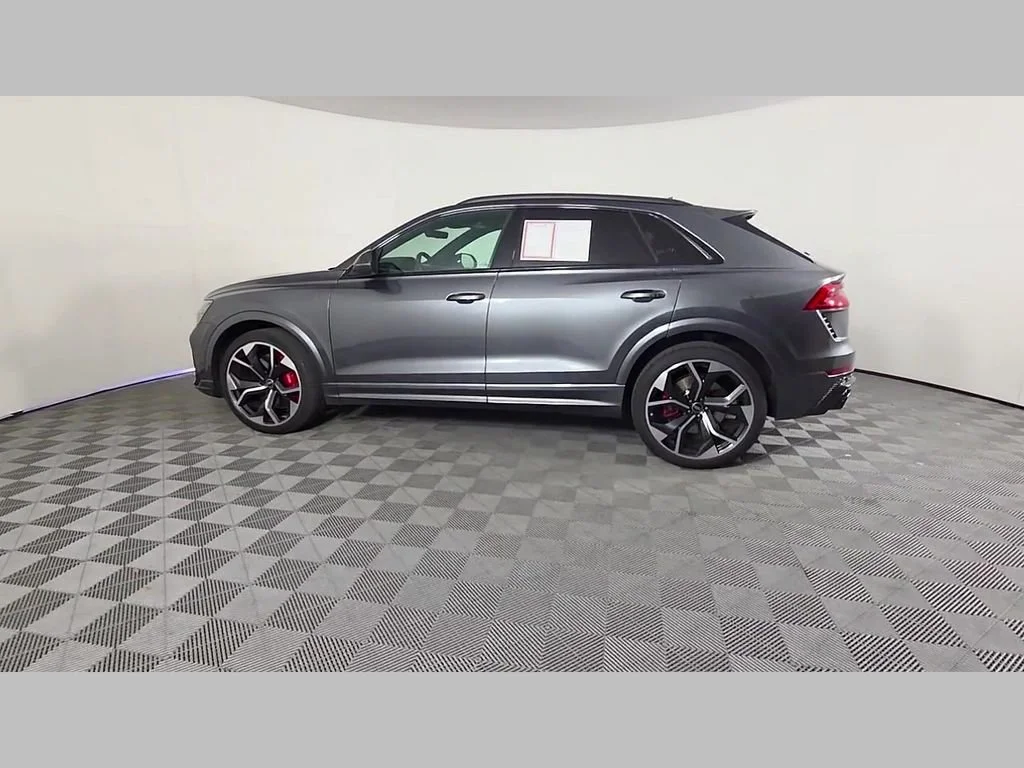 Used 2024 Daytona Gray Pearl Effect Audi 4.0T image 46