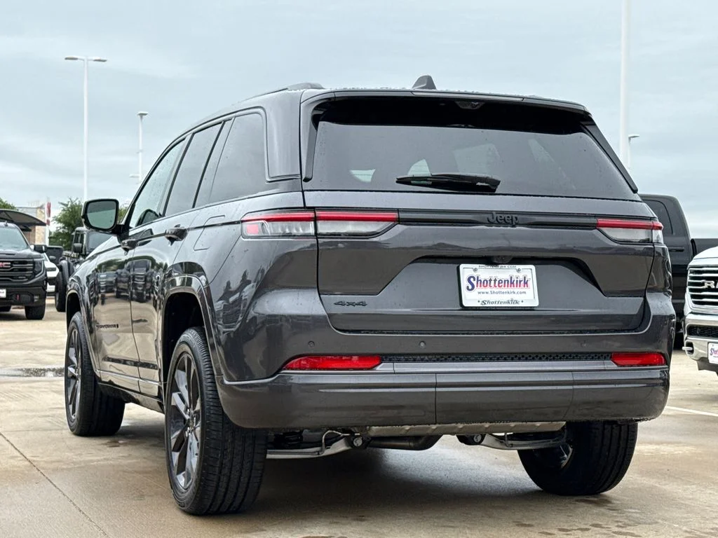 New 2026 Baltic Gray Metallic Clear-Coat Exterior Paint Jeep Limited Reserve image 6