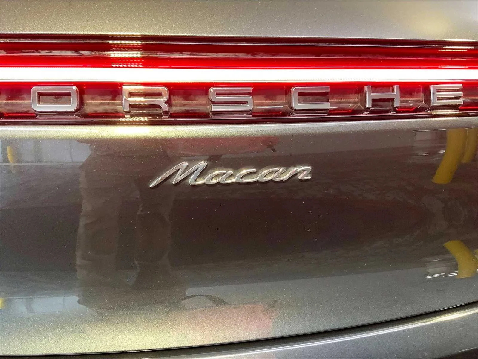 2026 Porsche Macan Base - Photo 35