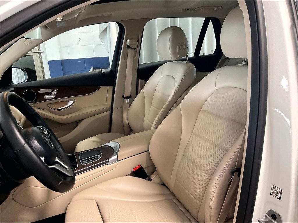 Used 2021 White Mercedes-Benz GLC 300 image 10