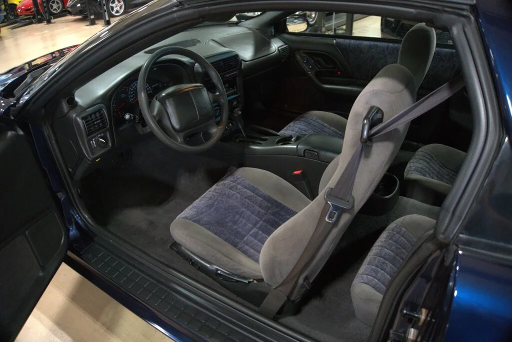 Used 2001  Chevrolet Base image 34
