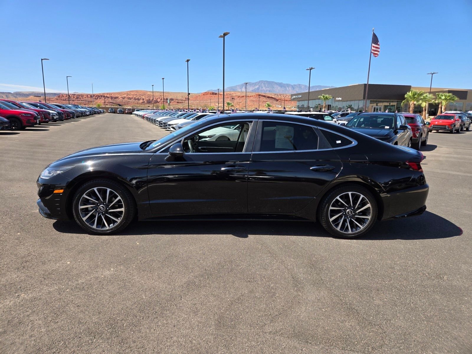 Certified Used 2022 Black Hyundai Limited image 7