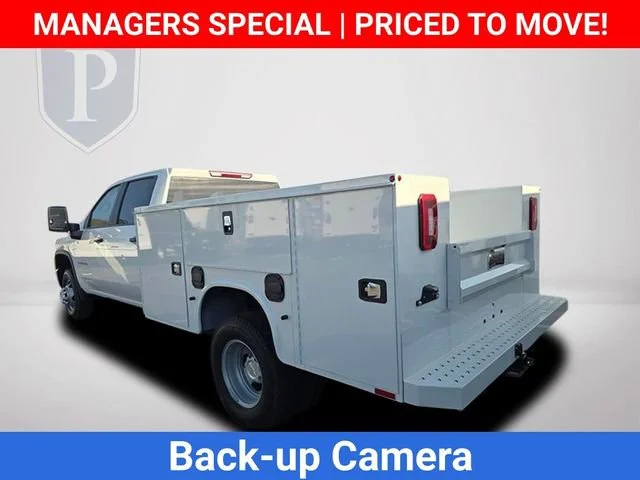 New 2026 Summit White Chevrolet Work Truck image 8