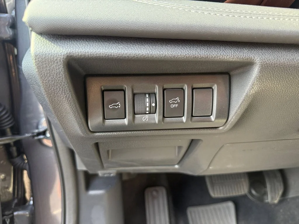 Used 2024 Gray Subaru Touring XT image 37