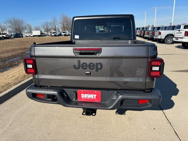 New 2026 Granite Crystal Metallic Clear-Coat Exterior Paint Jeep Willys image 5