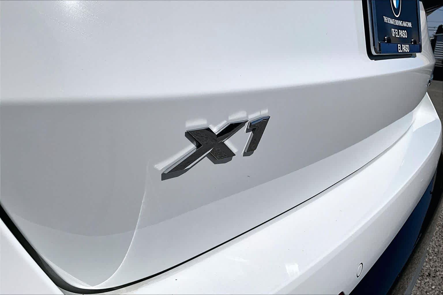New 2026 Alpine White BMW xDrive28i image 14