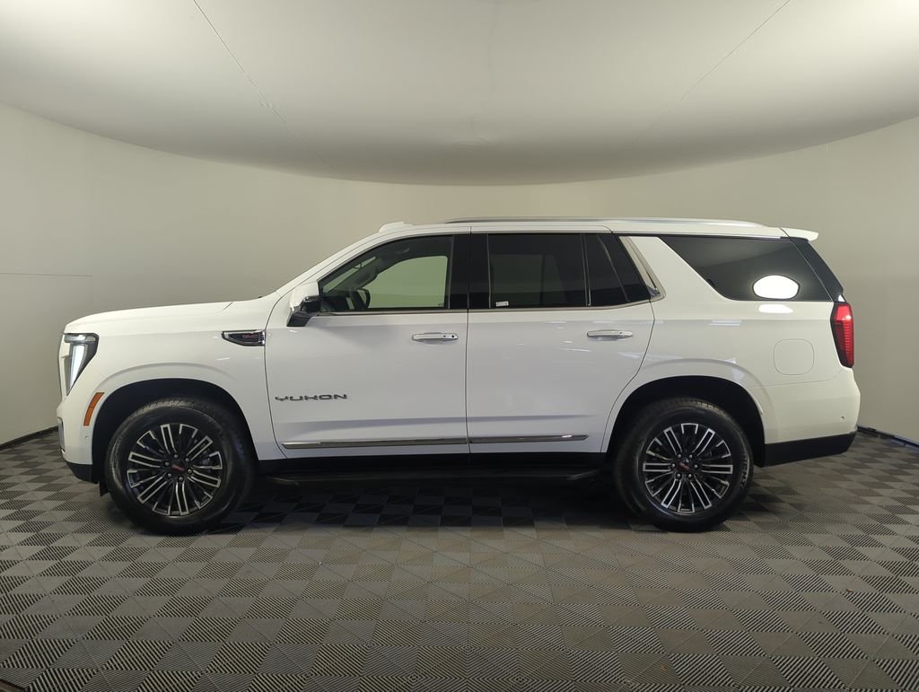 Used 2025 White GMC Elevation image 3