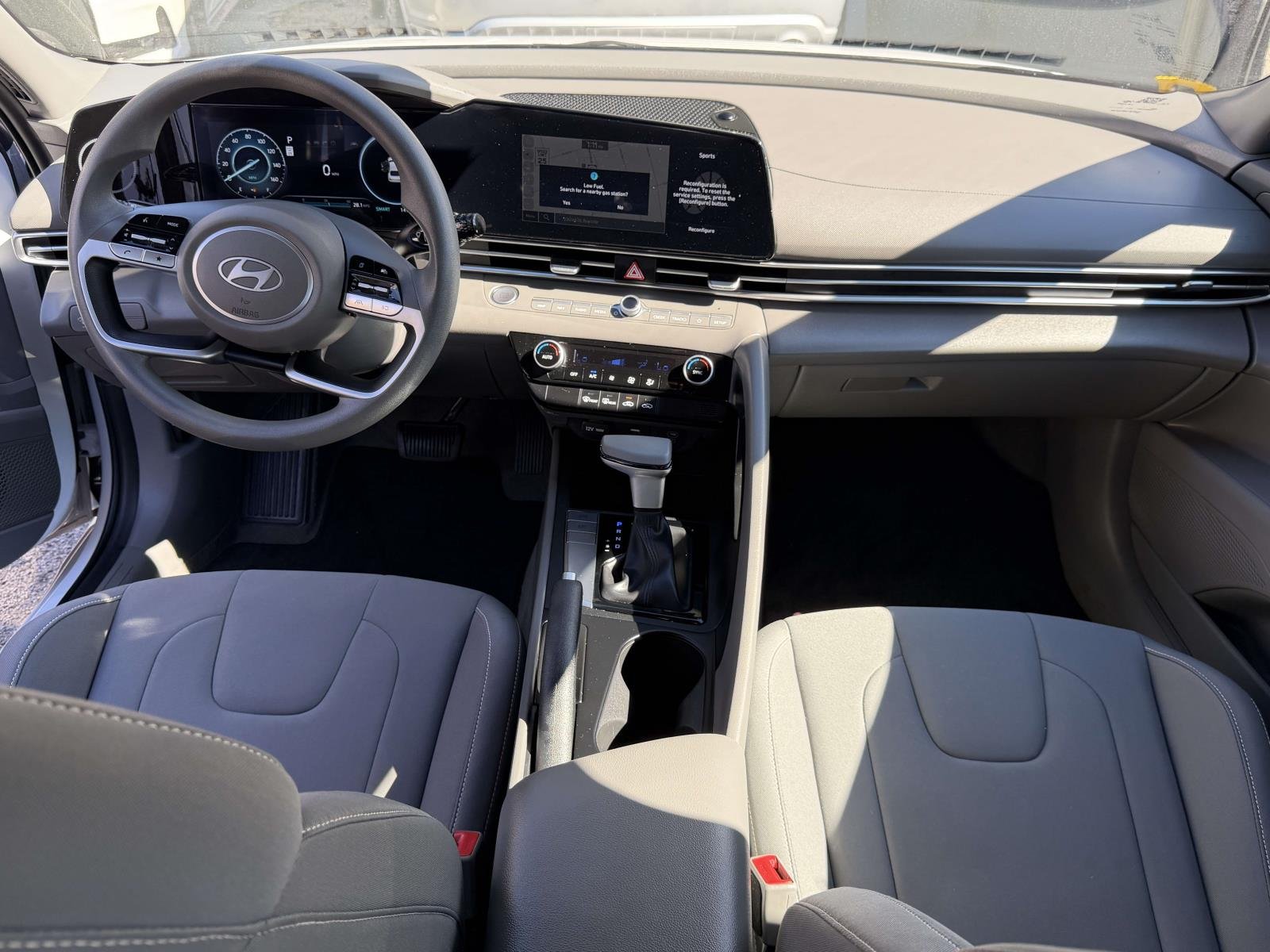2024 Hyundai Elantra SEL - Photo 12