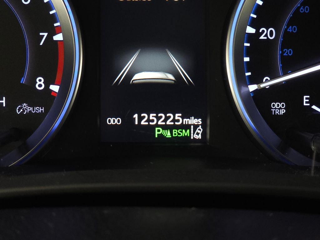 Used 2019 Blizzard Pearl Toyota Limited Platinum image 22